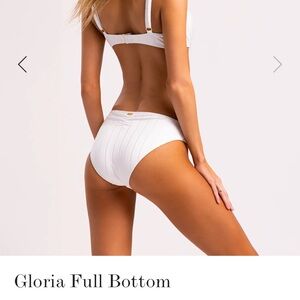 Beach Bunny Swimwear